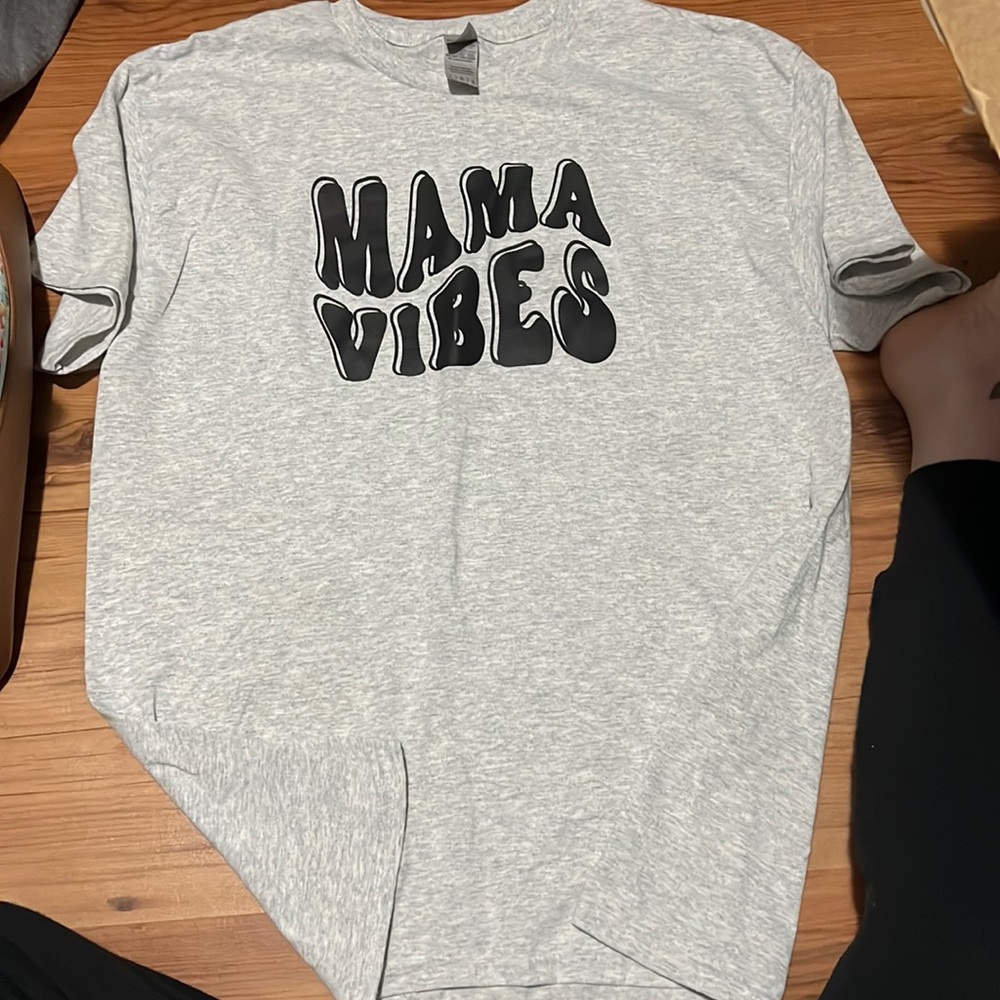 Womens large screen print tee.